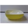 Image 2 : (2) Yellow Pyrex Hostess Square Ovenware Bowls