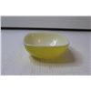 Image 3 : (2) Yellow Pyrex Hostess Square Ovenware Bowls