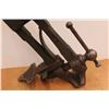 Image 5 : Black Smith Leg Vise 5.5" Jaws 41" Tall