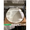 Image 1 : Bemis White Plastic Toilet Seat