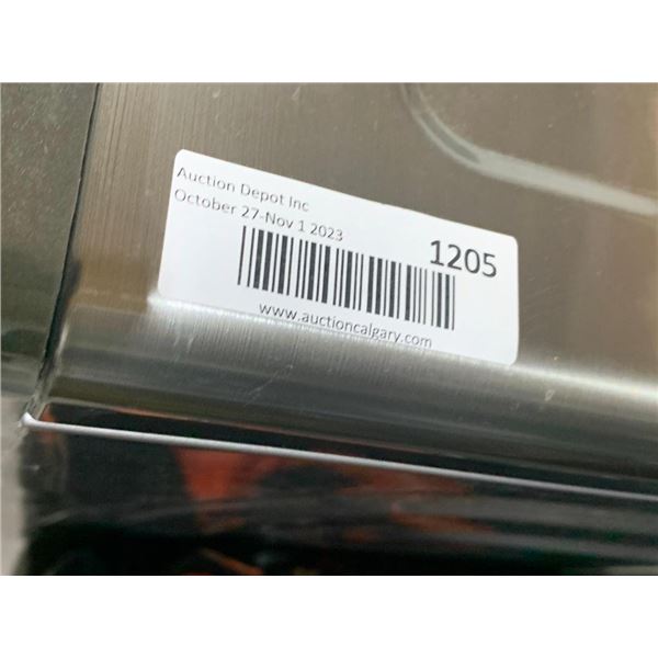 Sansung Clothes Dryer Model DVE45T6100P with MultiSteam Moisture Sensor