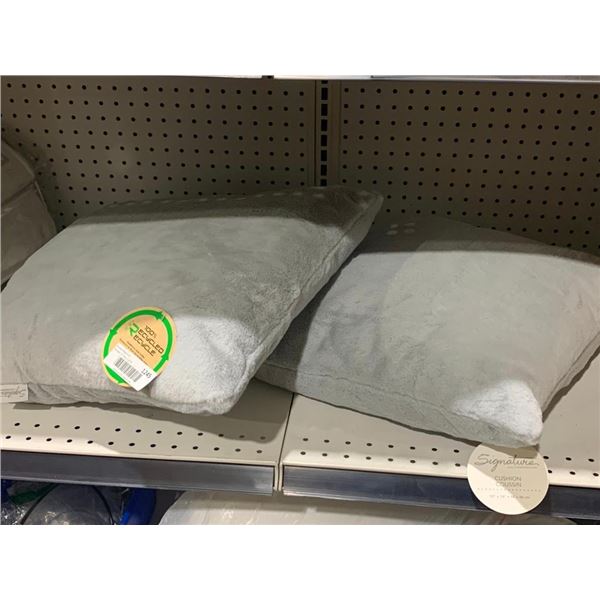 Signature Cushions Grey 18" x 18" Throw Pillows Set of 2