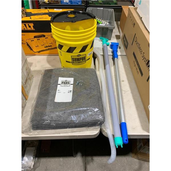 CAF Sumpur Spill Clean Up Kit (Missing mop Head)