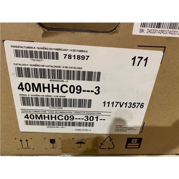 Carrier Model 40MHHC09---1 Comfort™ High Wall Indoor air conditioner Unit new in box