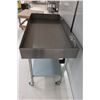 Image 2 : TABLE/BAC INOX MOBILE 5'x30"x43"