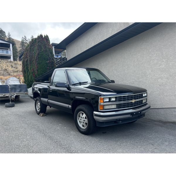 1998 CHEVROLET SILVERADO SHORT BOX 4WD