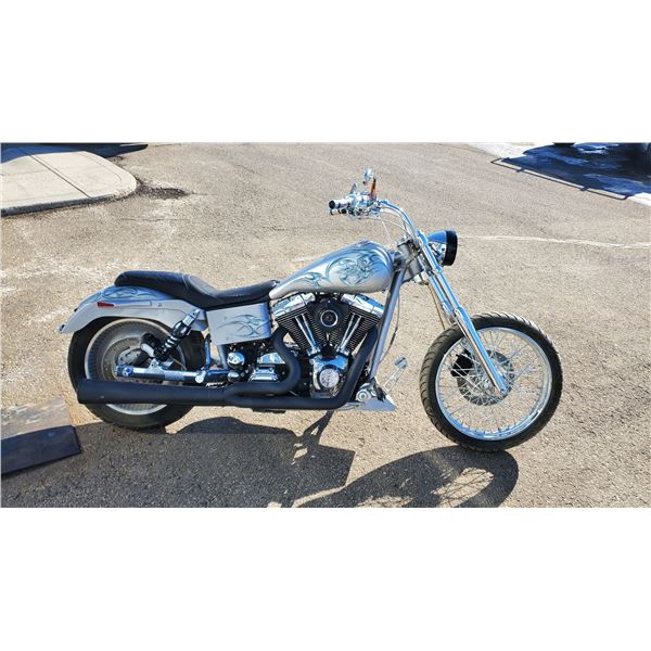 2001 HARLEY DAVIDSON DYNA