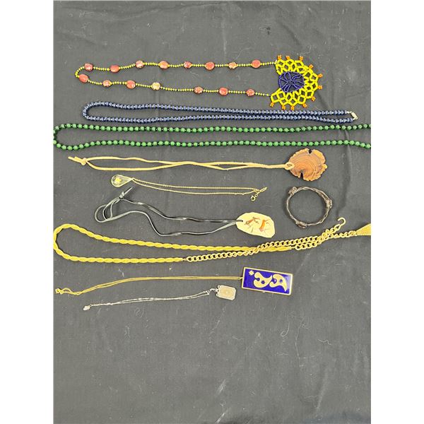 Assorted Costume Jewellery Necklaces & 1 Bracelet