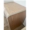 Image 8 : 2 Bedside Tables with Drawers