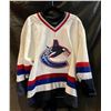 Image 1 : Canuck Jersey Large