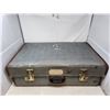 Image 1 : Vintage Suitcase