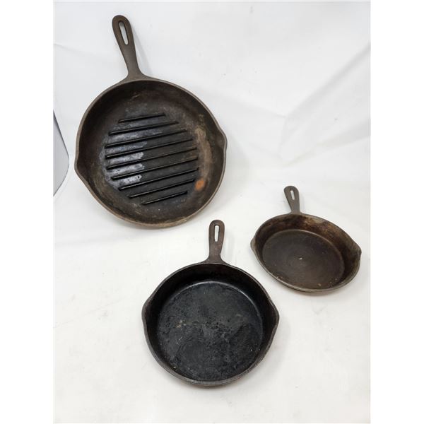 3 Cast Iron Pans