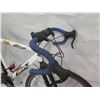 Image 2 : GMC Denali White Men's Racing Bike w/ Bottle Holder