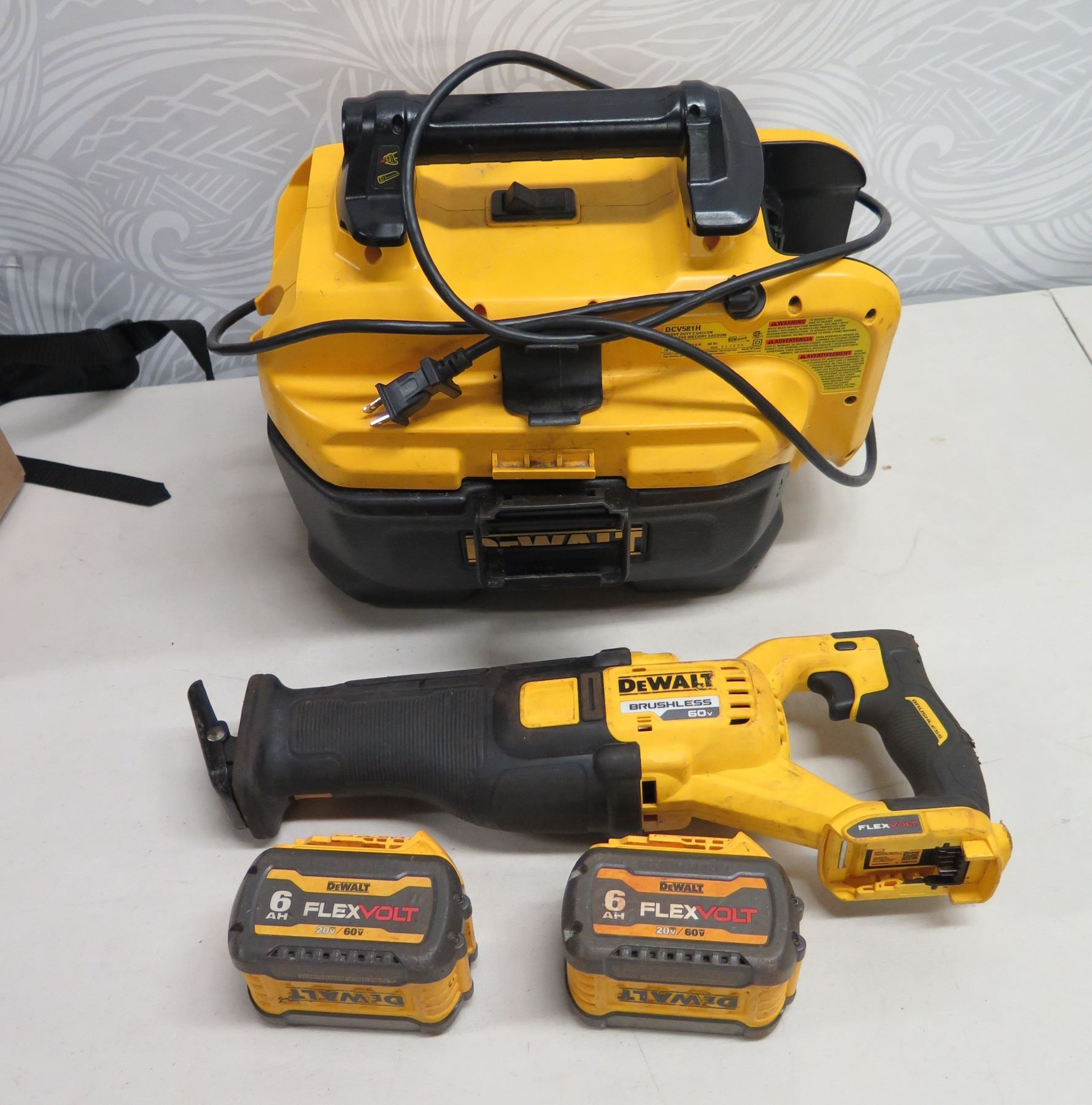 DeWalt DCS389 Reciprocating Saw DCV581H Wet Dry Vacuum 2 Flexvolt dewalt-dcs389-reciprocating-saw-dcv581h-wet-dry-vacuum-2-flexvolt
