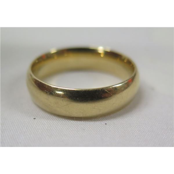 Benchmark Comfort-Fit 14k Gold Ring Size 9 (6.97g)