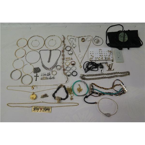 Misc Costume Jewelry: Necklaces, Earrings, Rings, Bracelets, etc