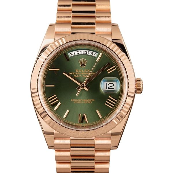Pre-owned Rolex Day-Date 40 President 228235