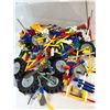 Image 2 : K'NEX Pieces