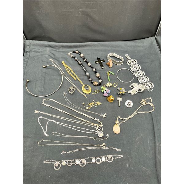 Assortment of Costume Jewellery