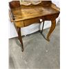 Image 2 : Vintage Wooden Vanity Table with Mirror