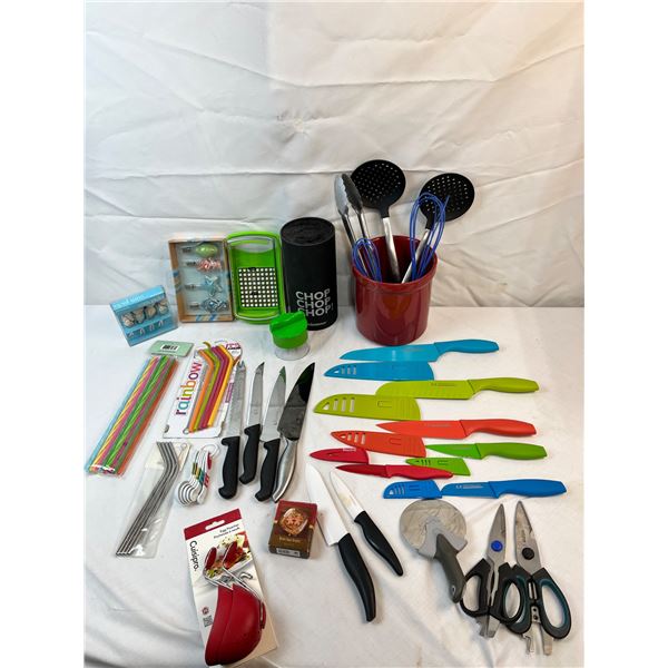 Assortment of Kitchen Items