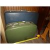 Image 2 : Vintage Custom Craft green suitcase,