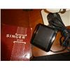 Image 2 : Vintage electric Singer 5107 sewing machine w/