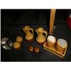 Image 2 : Vintage salt and pepper shakers, carafes