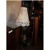 Image 2 : Antique Victorian floor lamp