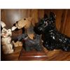 Image 1 : Ceramic Dog ornaments/figurines