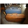 Image 2 : 3 vintage suitcases