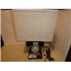Image 2 : Reproduction  phone lamp