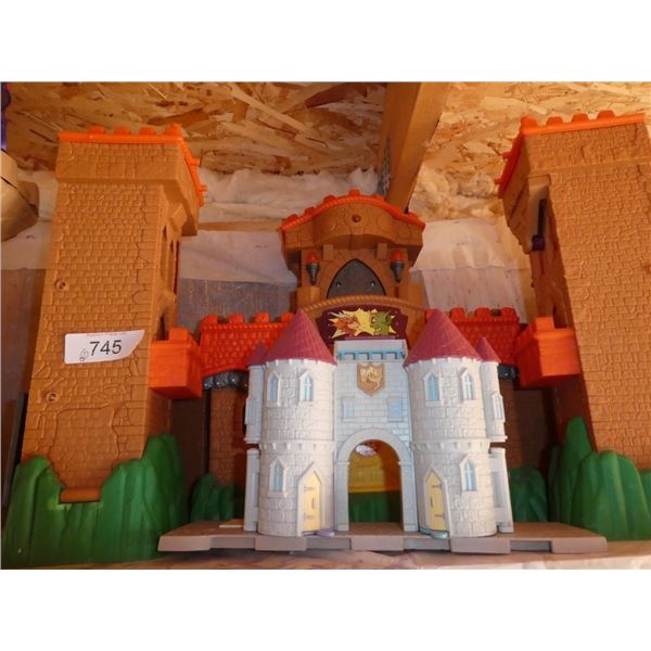 2 Castle Toys