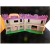 Image 1 : 1 Castle and 1 shop front toy