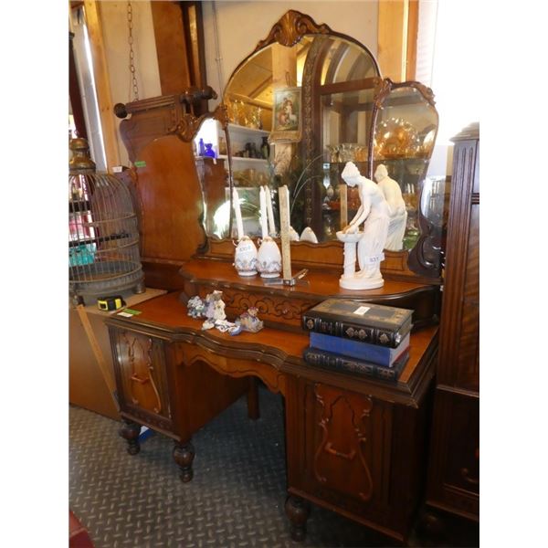 Antique Ornate Vanity