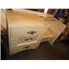 Image 2 : Vintage Make -Up Table