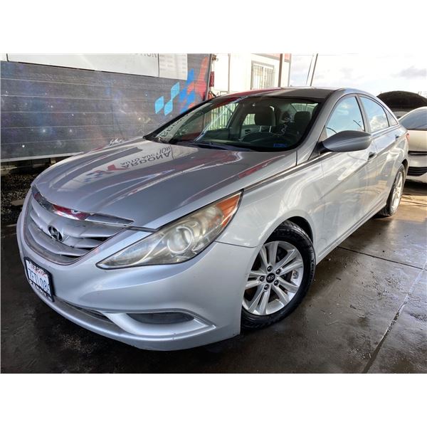 2011 HYUNDAI SONATA
