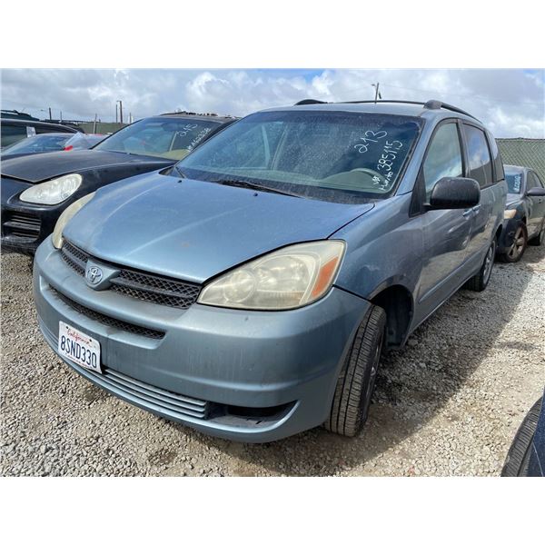 2005 TOYOTA SIENNA