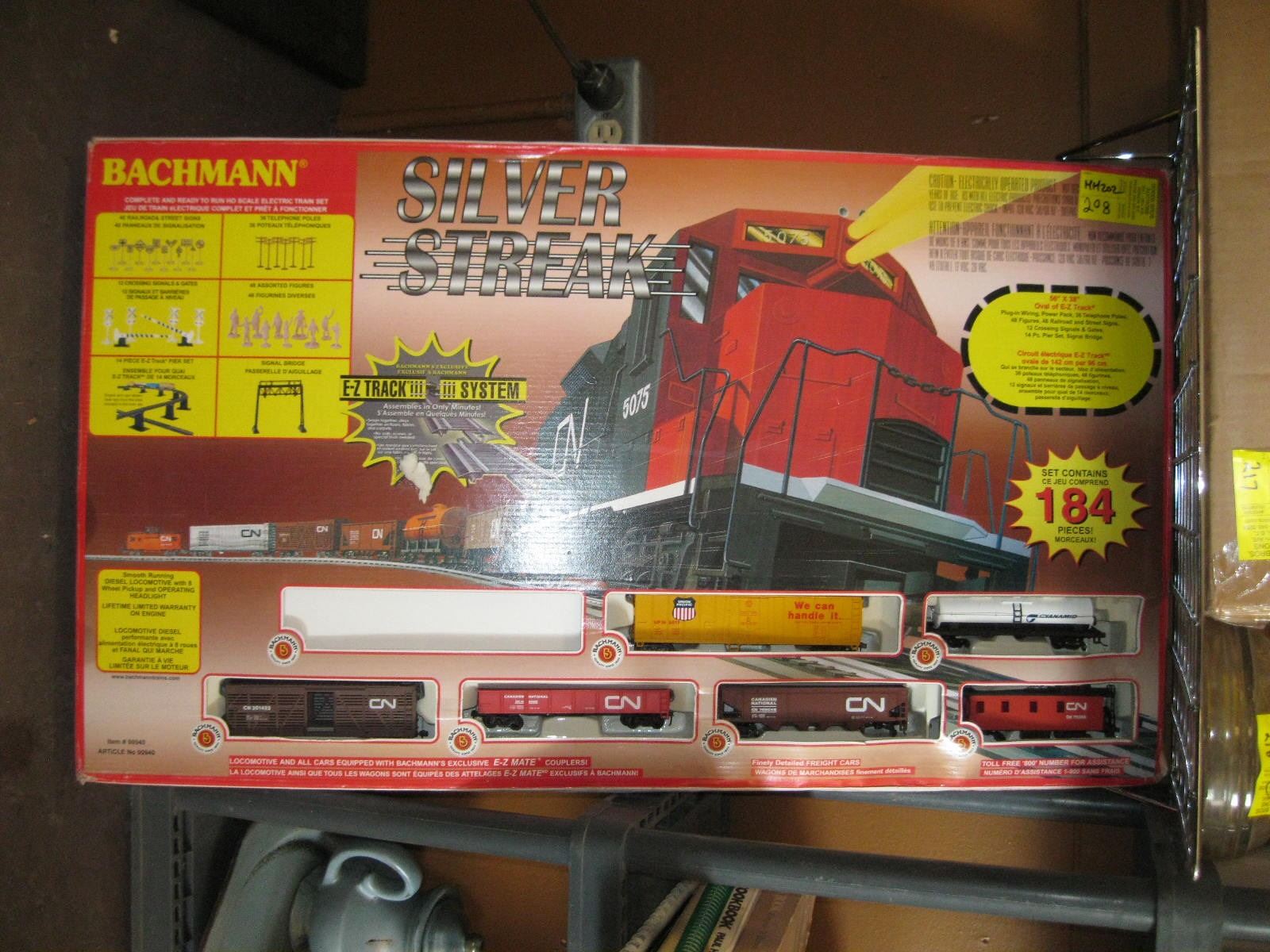 BACHMAN HO TRAIN SET, ENGINE NOT INCLUDED