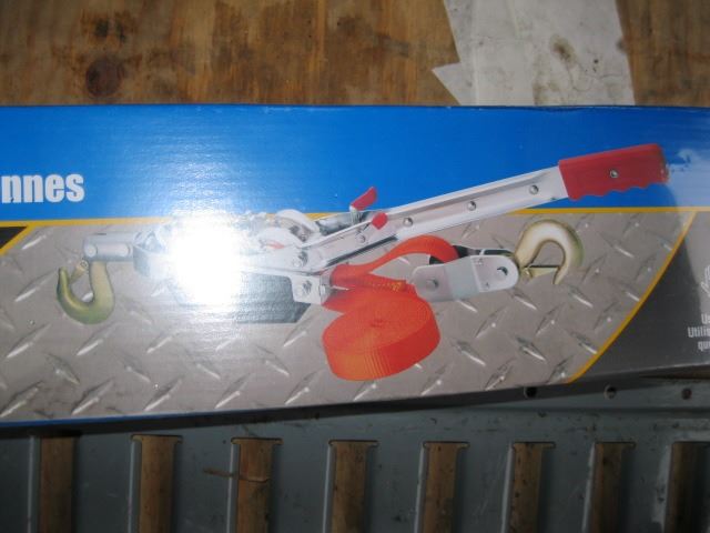 thumbnail image 2 of 2 Ton Heavy Duty Hand Cable Puller – Come Along With Steel Cable, Gear Mechanism (HOTECHE 680201) 2 of 4