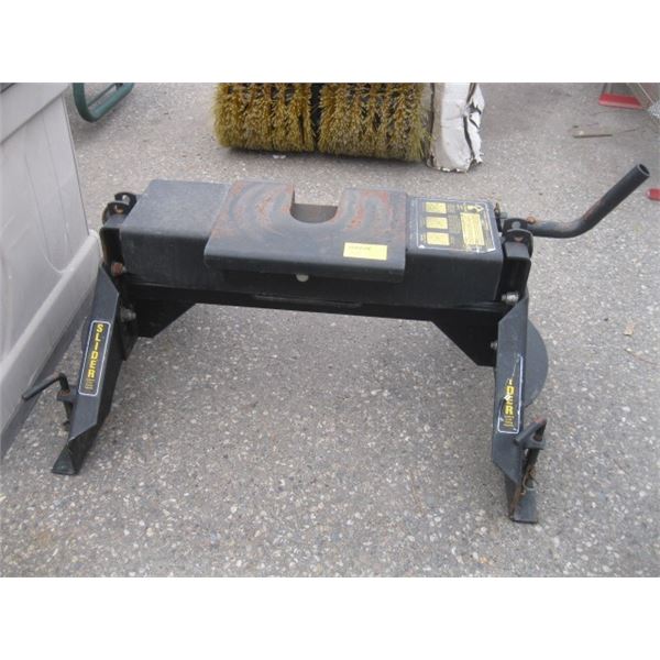 SLIDE IN 5TH WHEEL HITCH NO RAILS slide-in-5th-wheel-hitch-no-rails