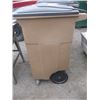 Image 2 : ROLLING GARBAGE BIN