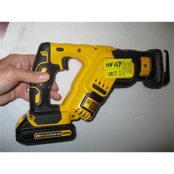 DEWALT 20V CORDLESS SAWZALL W/20V BATTERY