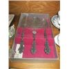 Image 2 : MISC: SILVERPLATE SERVING SET, SWAN SALT BOWLS, ETC.