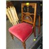 Image 2 : UPHOLSTERED SUNBACK ANTIQUE DINING CHAIR