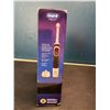Image 2 : Lot of 1 Oral B Vitality Floss Action Rechargeable Electric Toothbrush