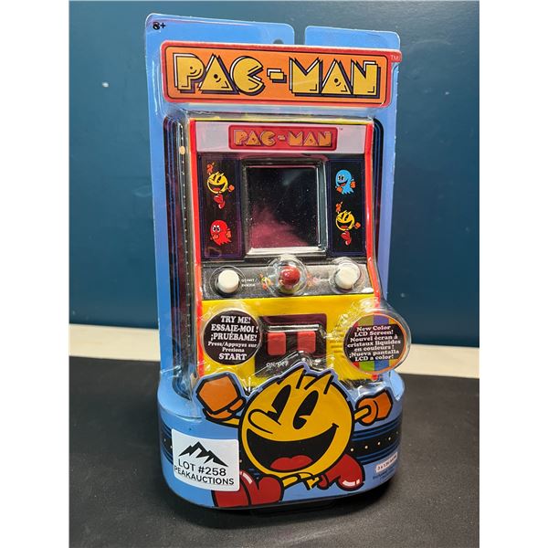 Lot of 1 Pac-Man Classic Arcade Gameplay - LCD Retro Mini Arcade Game