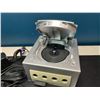 Image 3 : Lot of 1 Nintendo Gamecube w/ 2 Controllers & Cords - Used