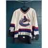 Image 1 : Lot of 1 Vancouver Canucks Jersey