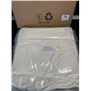 Image 2 : Lot of 1 Sherpa Fleece Blanket - Cream Colour